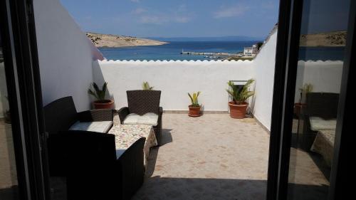Apartments By The Sea Lopar (rab) - 12534
