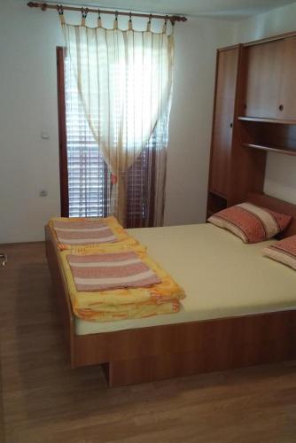 Apartments By The Sea Lopar (rab) - 12534