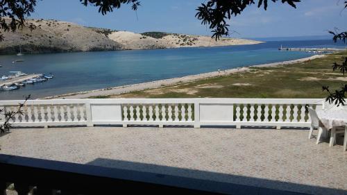 Apartment Lopar 12534d