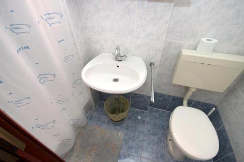 Hostal Rooms With A Parking Space Lovran (opatija) - 2302