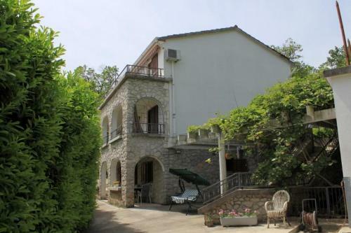 Apartment Opric 7756b