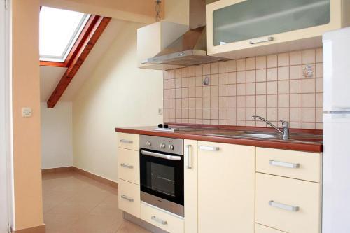 Apartment Lumbarda 4353a