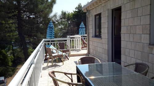 Apartment Lumbarda 4404b