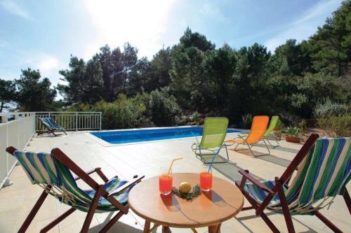 Apartment Lumbarda 4404b