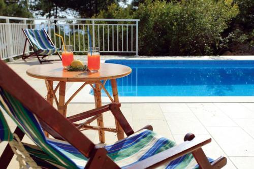 Apartment Lumbarda 4404b