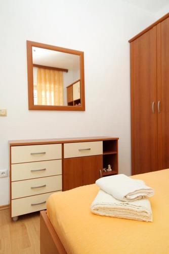 Apartment Lumbarda 9300a