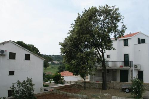 Apartamentos Studio Lumbarda 4480a