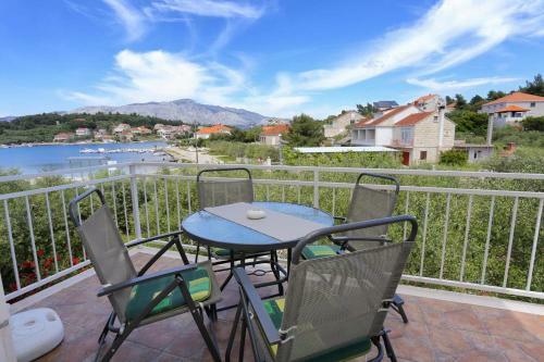 Apartment Lumbarda 4393c