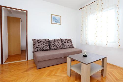 Apartment Lumbarda 156a