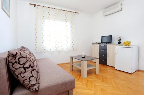 Apartment Lumbarda 156a