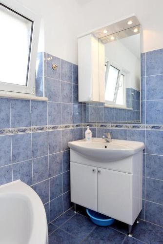 Apartment Lumbarda 156a