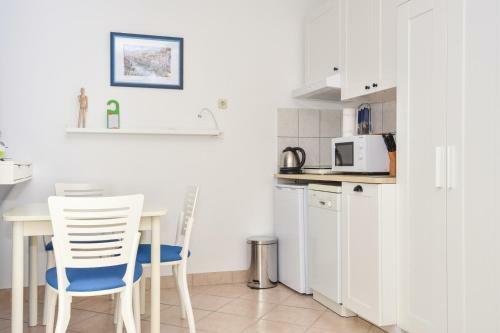 Apartment Mirna
