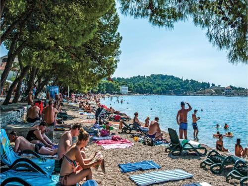 0-bedroom Apartment In Makarska