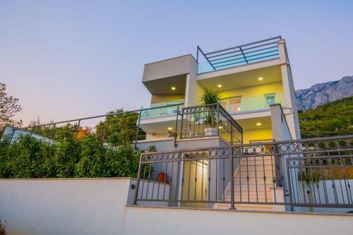 Villa Ctma246/ New Modern House With Private Heated Pool