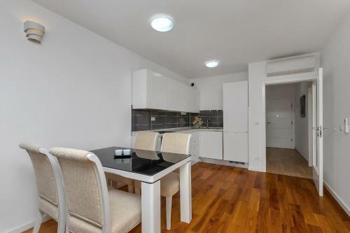 Beach Apartment Bilich