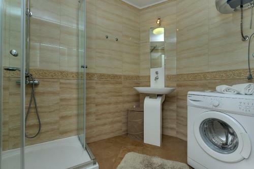 Beach Apartment Bilich