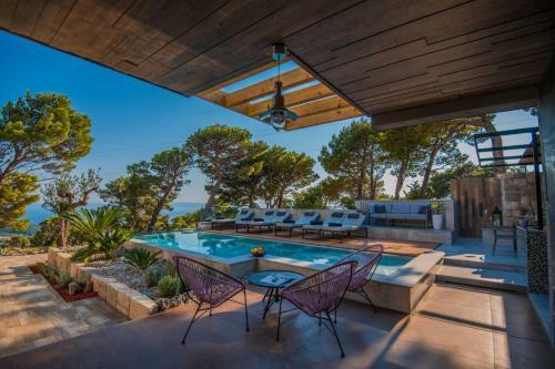 Ctma236/ Modern Decorated Villa With Private Pool