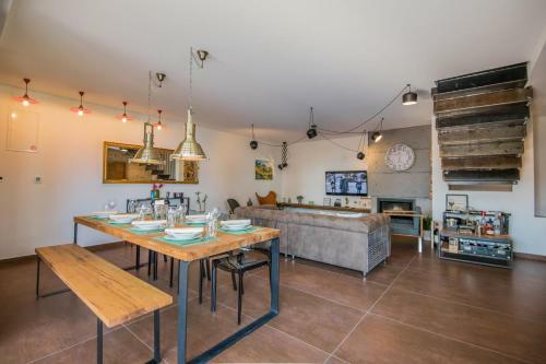 Ctma236/ Modern Decorated Villa With Private Pool