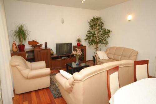 Apartment Makarska 6765a