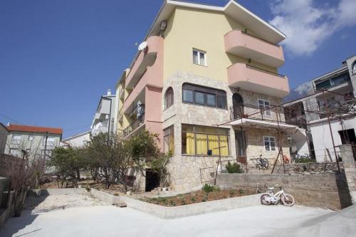 Apartment Makarska 16161b