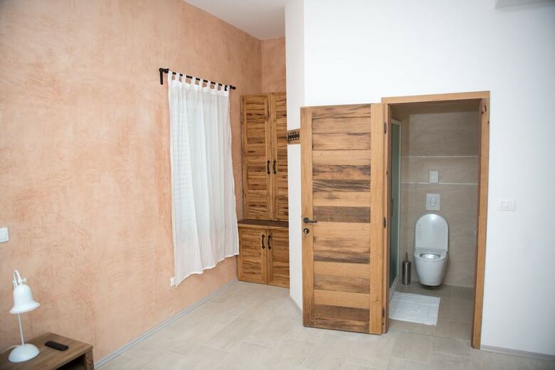 Hostal The House