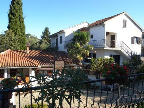 Apartments In Malinska/insel Krk 13183