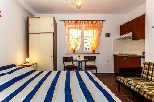 Apartments In Malinska/insel Krk 13213