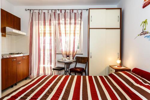 Apartments In Malinska/insel Krk 13213