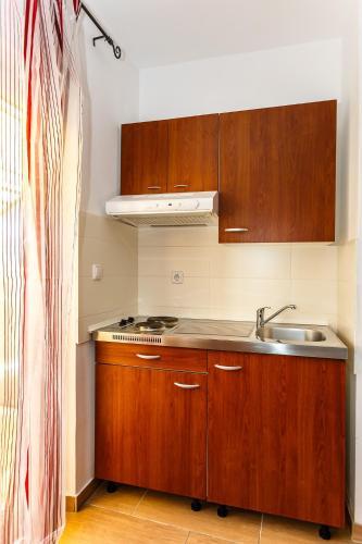 Apartments In Malinska/insel Krk 13213