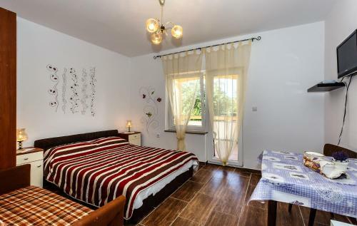 Apartments In Malinska/insel Krk 13213