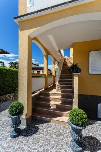 Apartments In Malinska/insel Krk 13213