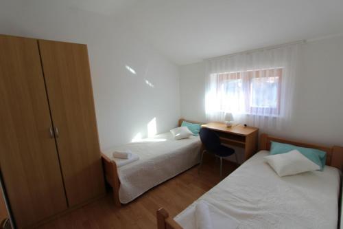 Apartment In Malinska/insel Krk 35483