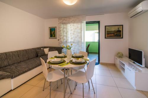 Apartment Navis