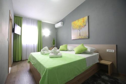 Apartments And Rooms With Wifi Zadar - 14528