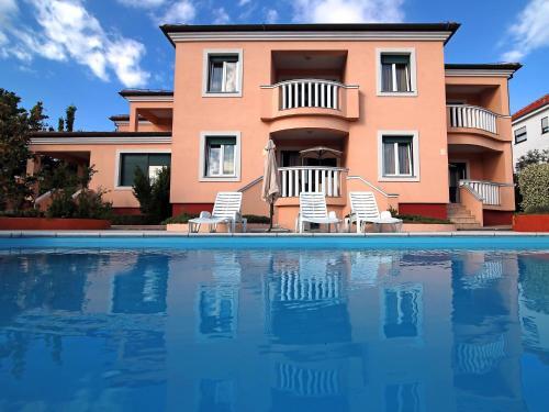 Apartment Skro�e.1