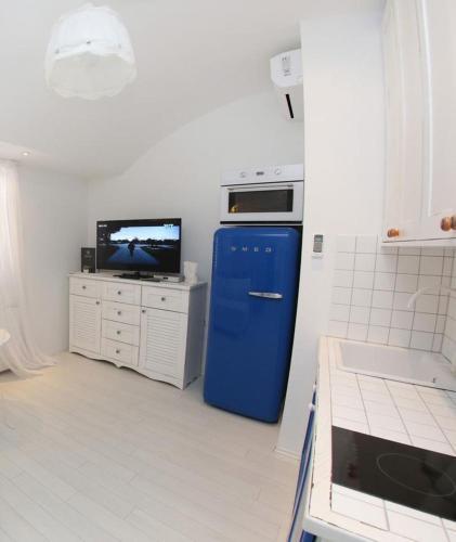 Apartments And Rooms With Wifi Zadar - 14030