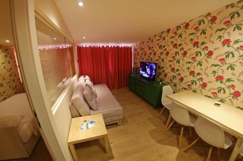 Apartments And Rooms With Wifi Zadar - 14030