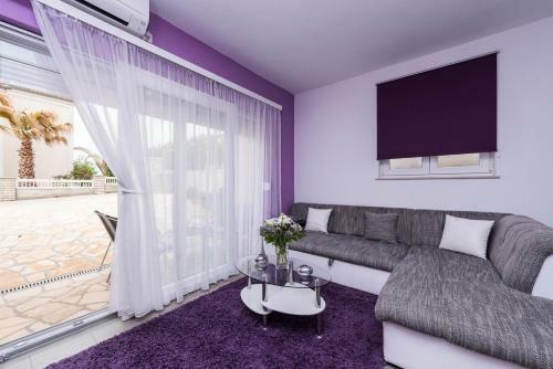 Kristina Apartments