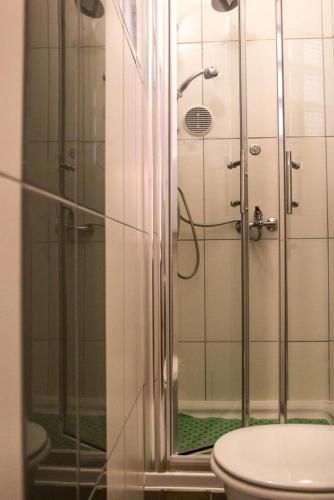 Apartments And Rooms With Wifi Zagreb - 15219