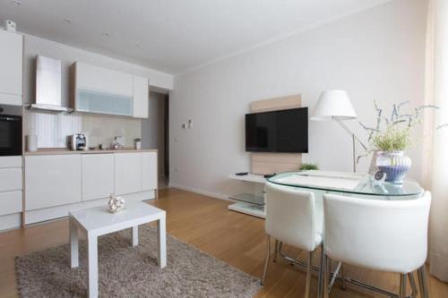 Apartments And Rooms With Parking Space Zagreb - 14675