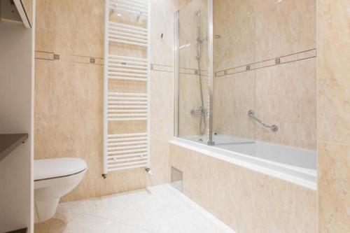 Apartments And Rooms With Parking Space Zagreb - 14675
