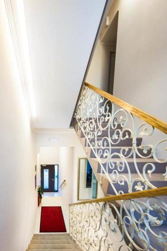 Apartments And Rooms With Parking Space Zagreb - 14675