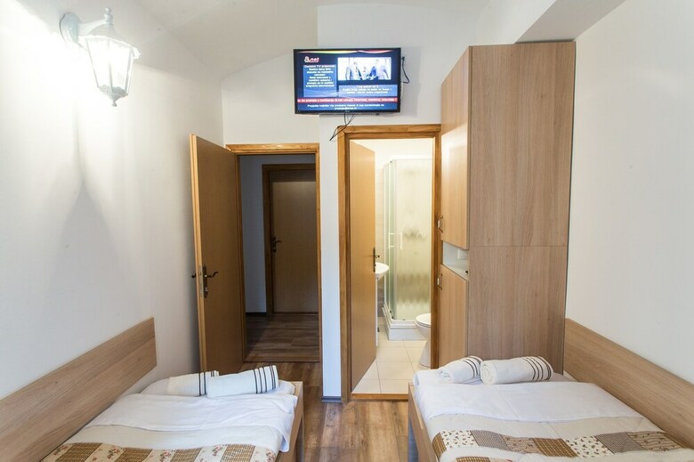 Hostal Guesthouse Bed 4 You