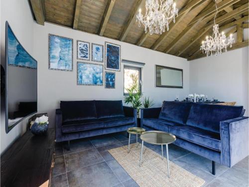 Four-bedroom Holiday Home In Zaton