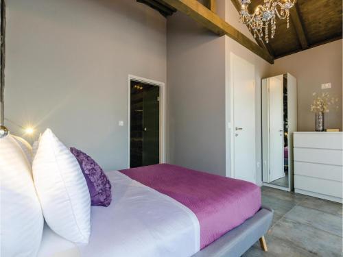 Four-bedroom Holiday Home In Zaton