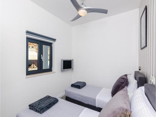 Four-bedroom Holiday Home In Zaton
