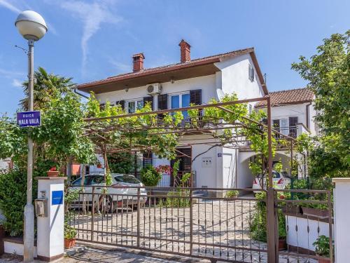 Apartment House Sebi