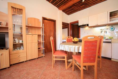 Apartments Azuro
