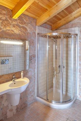 Agios Nikitas Villa Sleeps 7 Pool Air Con Wifi
