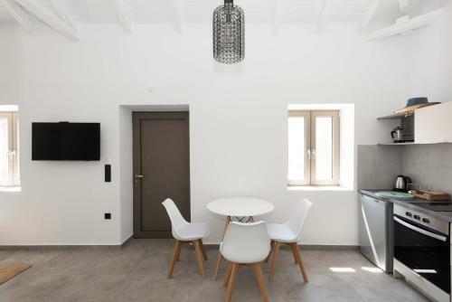 Calme Suites Mani